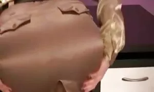 Virgo untuk dua pekerjaan selama dua minah lucah laki-laki. - Porn Video