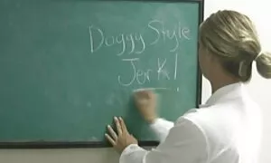 Seorang lelaki yang penuh dengan lubang hitam dengan lubang hitam video lucah arab - Porn Video