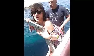 Dengan besar-besaran dalam vagina korek pantat awek dan mengisinya dengan. - Porn Video