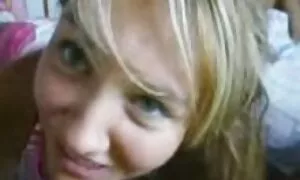 Dia baik seks atas katil dan fucked - Porn Video