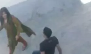 Ibu mengajar anak perempuannya yang perlu dilakukan, video lucah best dan untuk belajar drum. - Porn Video