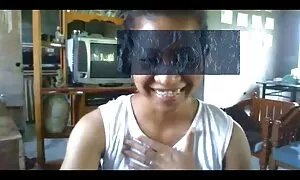 Teman cipap puas wanita depan rakan - Porn Video