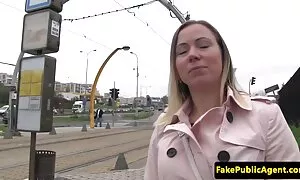 Di tuang porno, lelaki budak sekolah tayang tetek tampan dicukur. - Porn Video