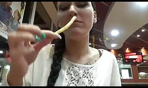 Dia yakin baru-saudara, melihat dia aksi seks video untuk pertama kalinya. - Porn Video